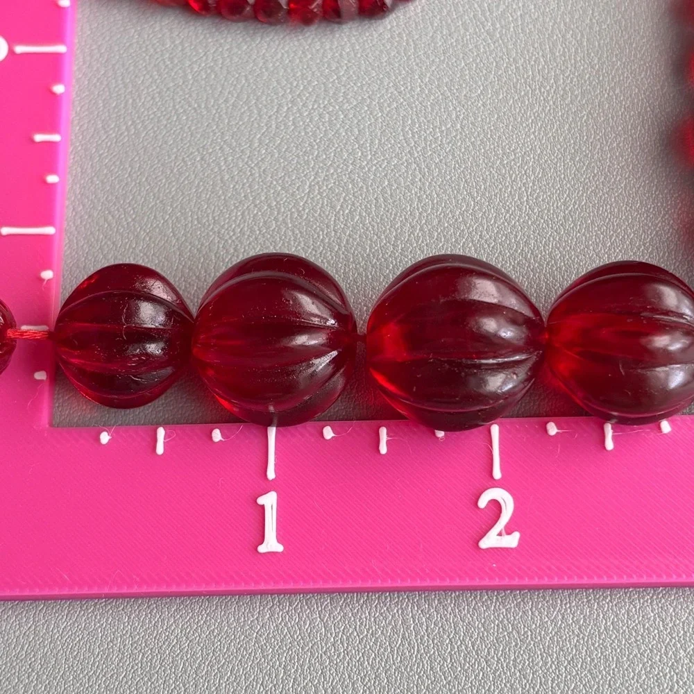 Vintage Red Glass Graduated Beaded Necklace READ